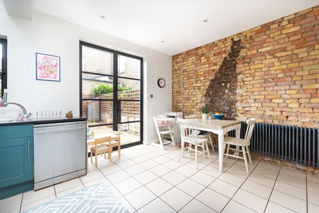 Pbc Perfect Family For Visiting Wimbledon Holiday home *