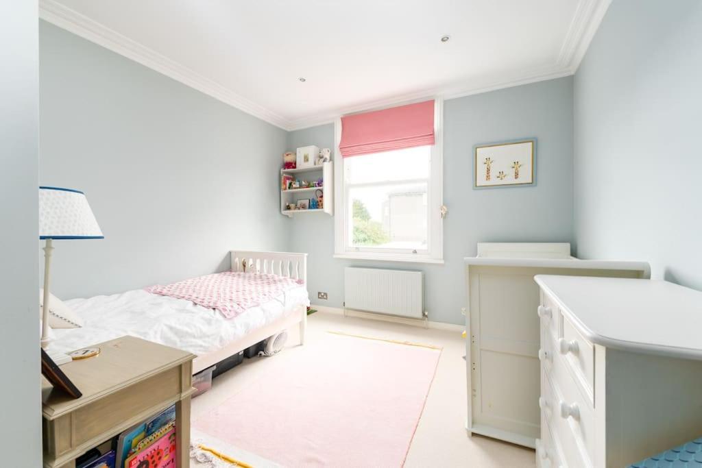 Pbc Perfect Family For Visiting Wimbledon