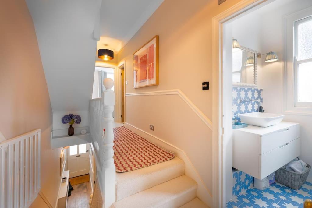 Pbc Perfect Family For Visiting Wimbledon Holiday home London